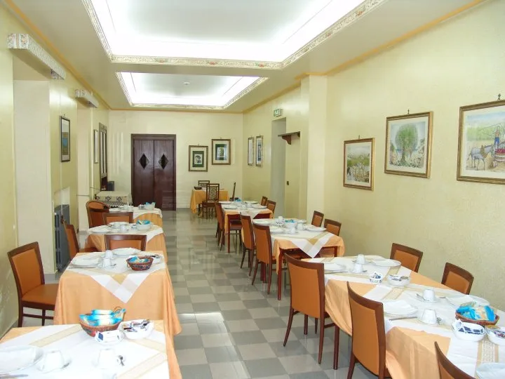 Breakfast room