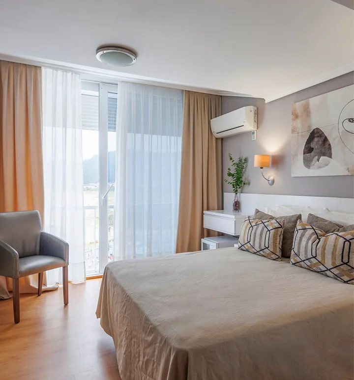 Sea-view room
