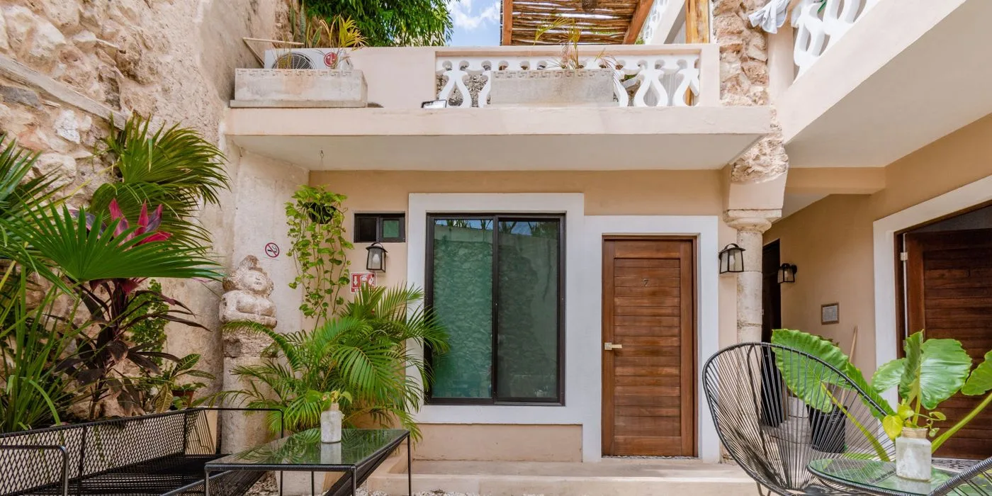 Hotel Colonial Zaci by GuruHotel