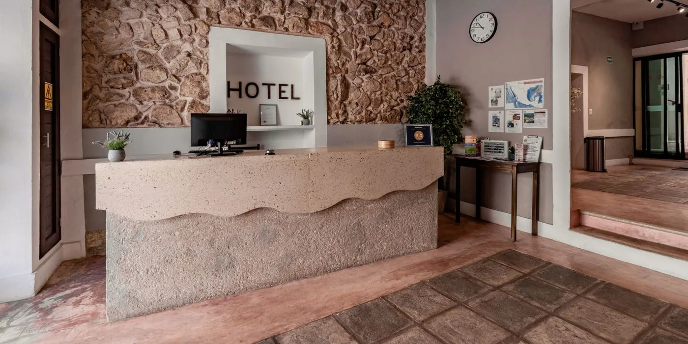 Hotel Colonial Zaci by GuruHotel
