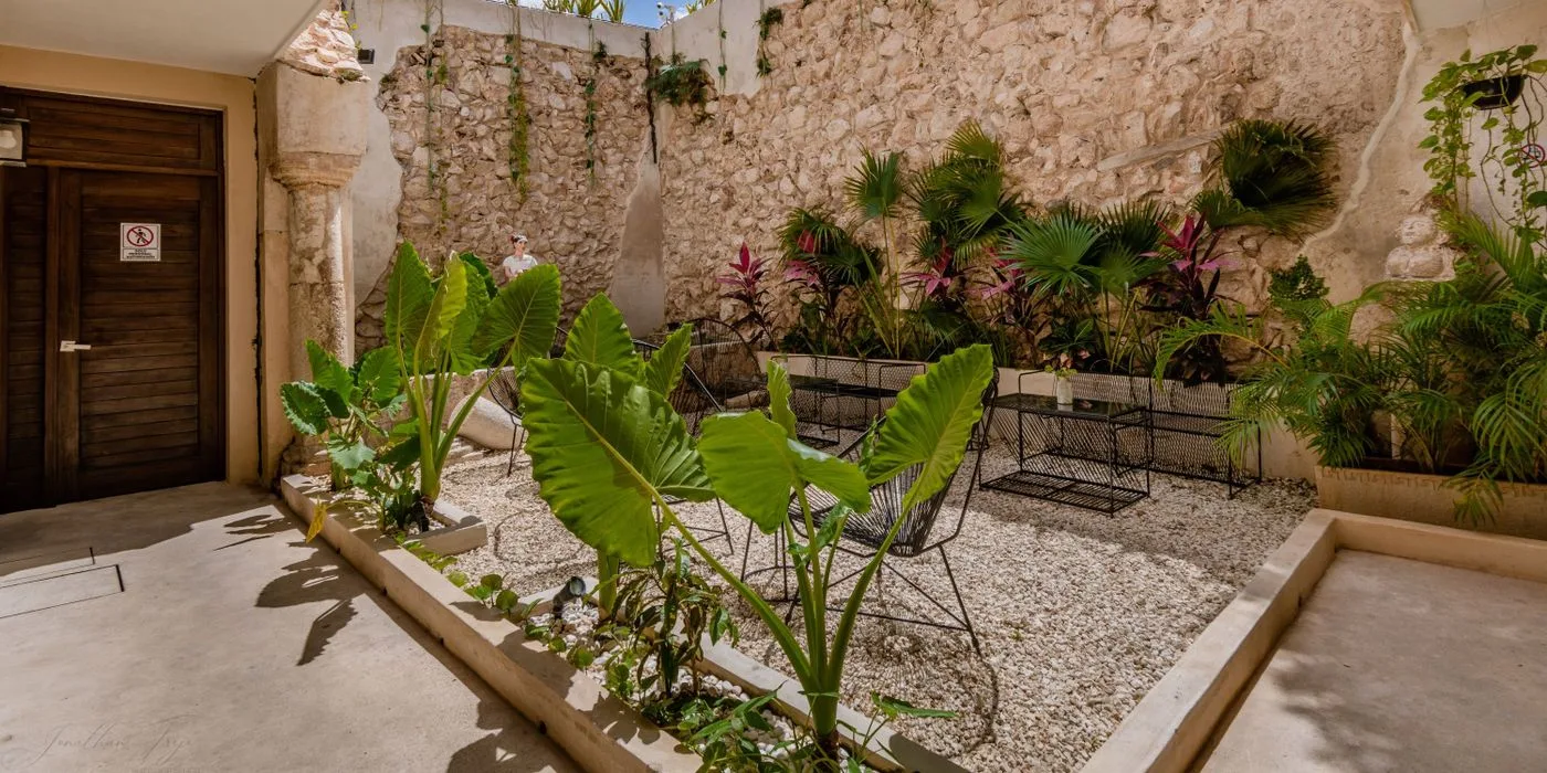 Hotel Colonial Zaci by GuruHotel