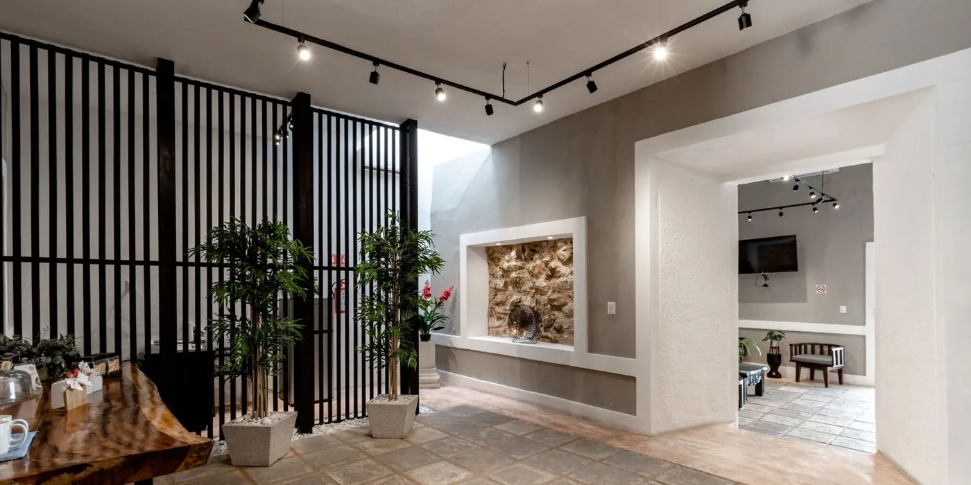 Hotel Colonial Zaci by GuruHotel