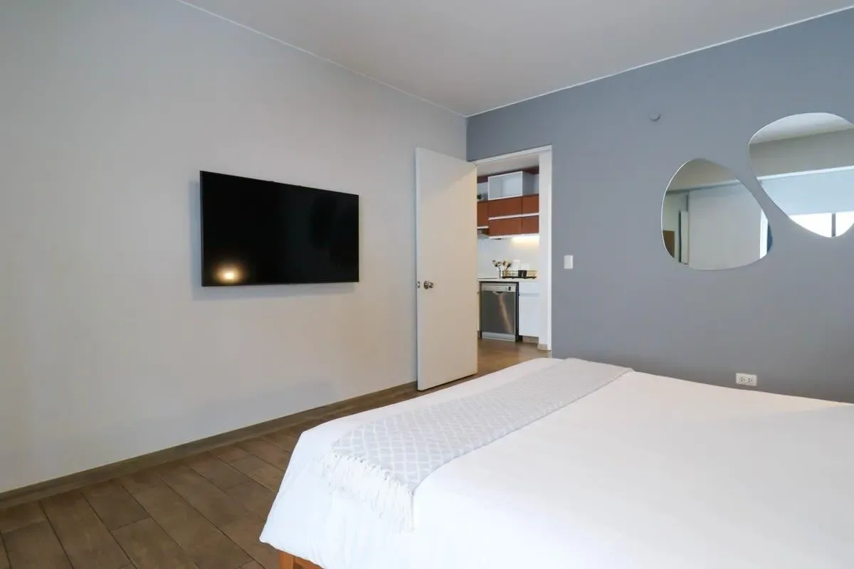 Eclectic 2BR in the Heart of Miraflores