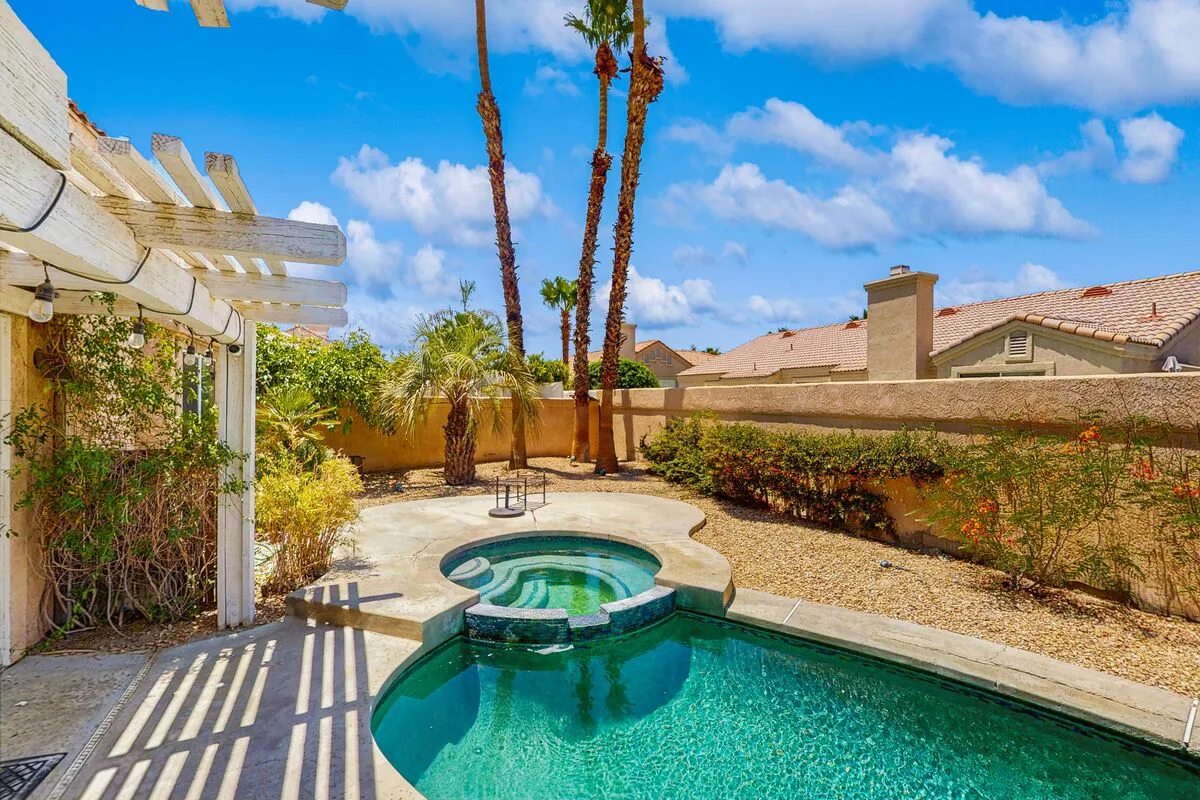 Topaz at La Quinta