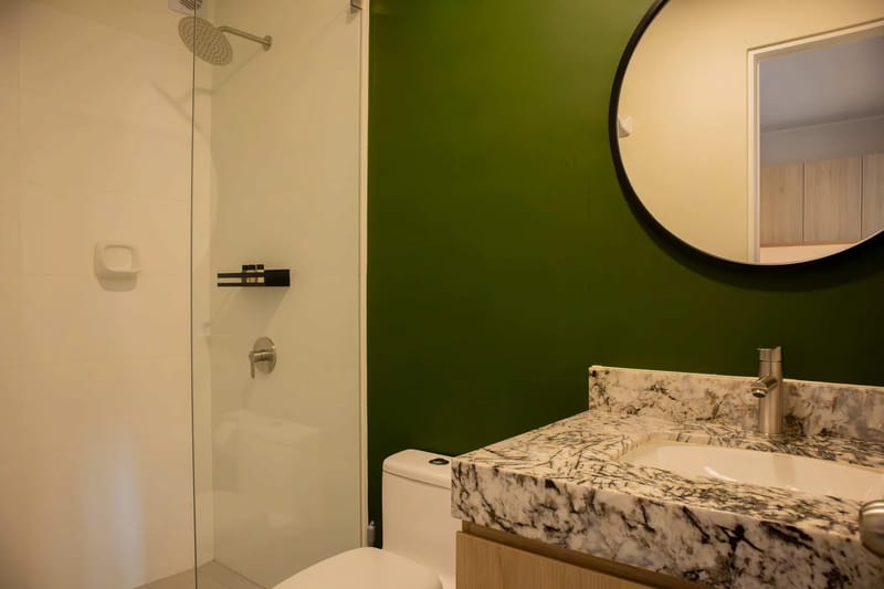 Prime 2BR w/ Balcony in Miraflores