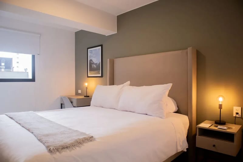 Prime 2BR w/ Balcony in Miraflores