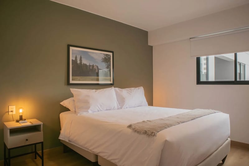 Prime 2BR w/ Balcony in Miraflores