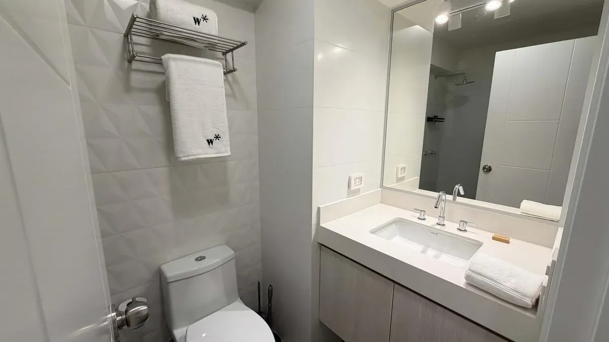 Amazing and Cozy 2BR w/ Balcony in Miraflores