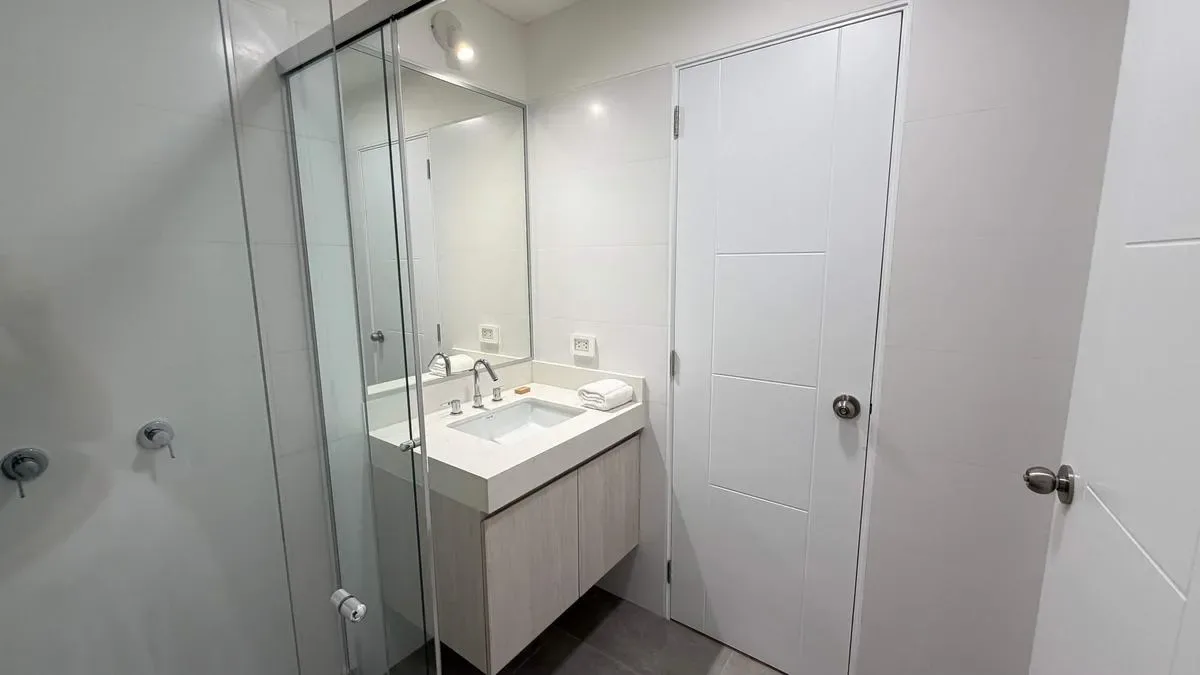 Amazing and Cozy 2BR w/ Balcony in Miraflores