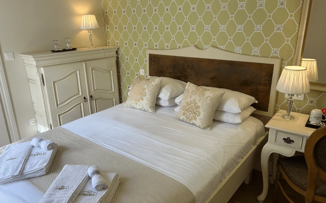 Mini Classic room