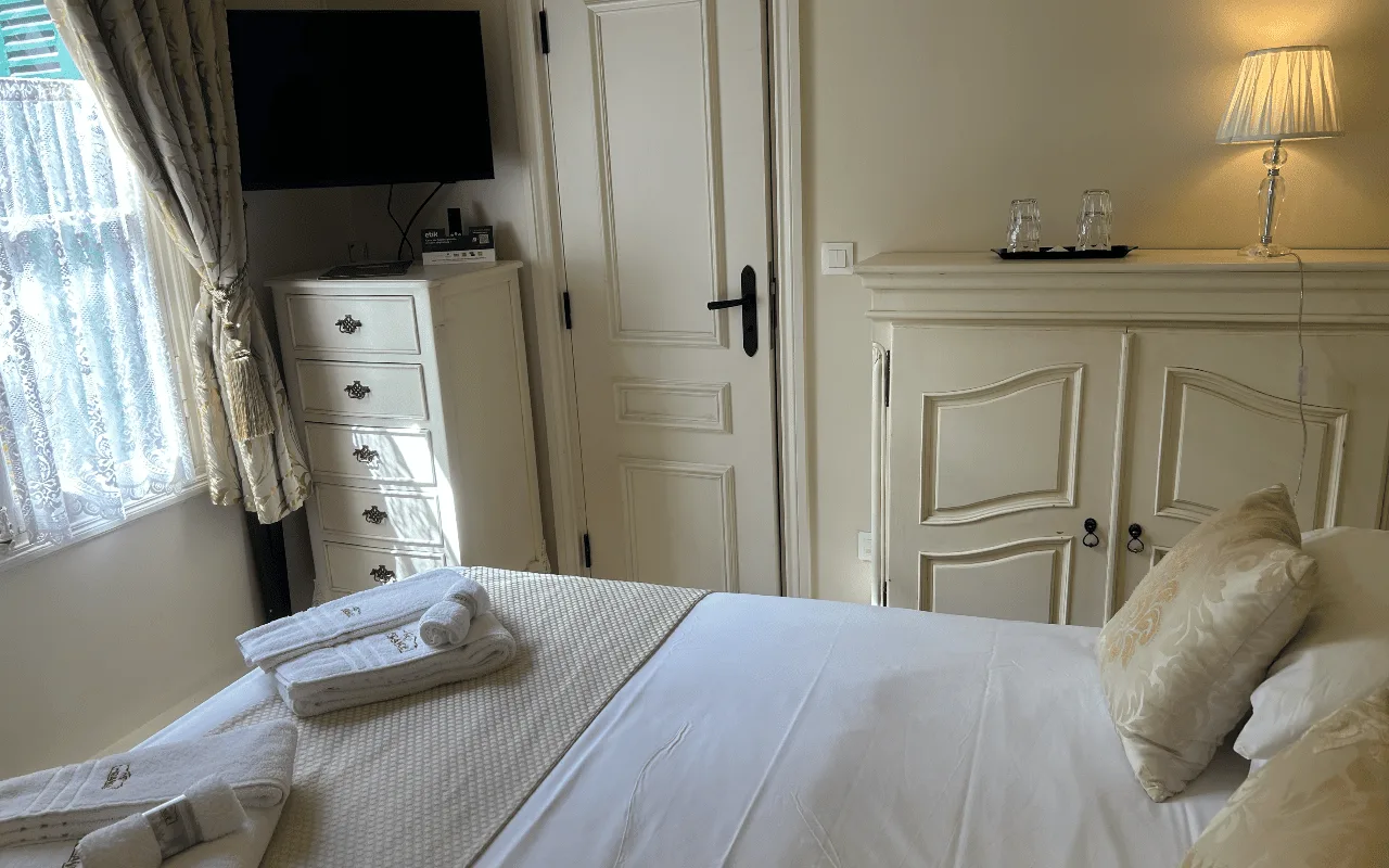 Mini Classic room