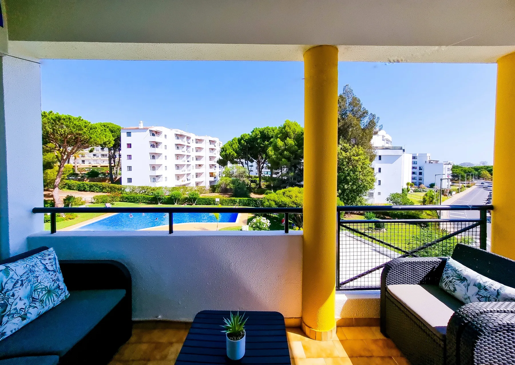 Apartment in Vilamoura - FLH Vilamoura Balcony with Pool