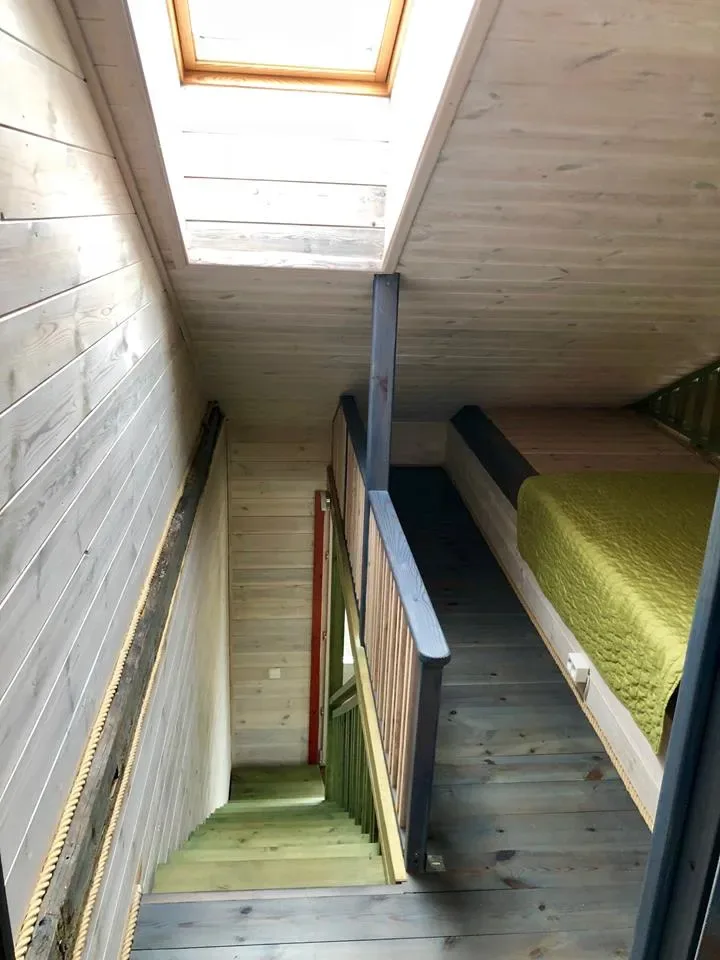 Zona de descanso en la galería del apartamento 4