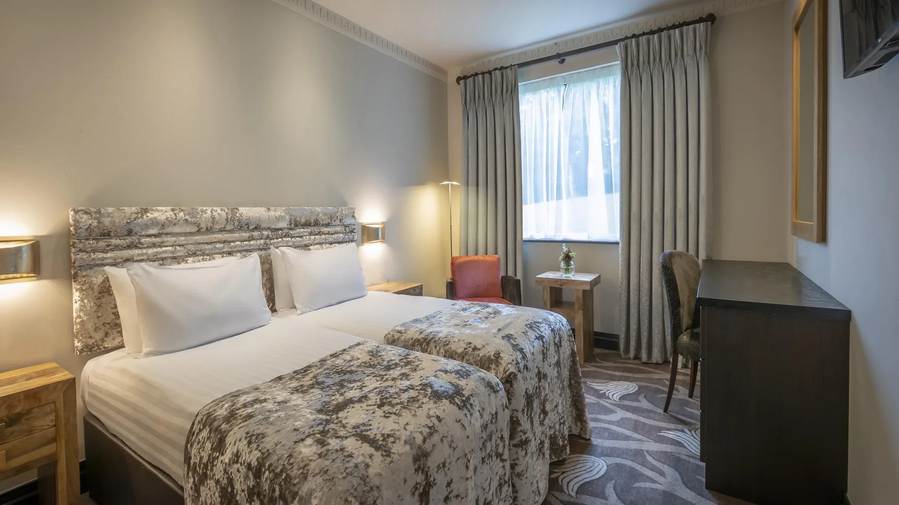 Superior twin room