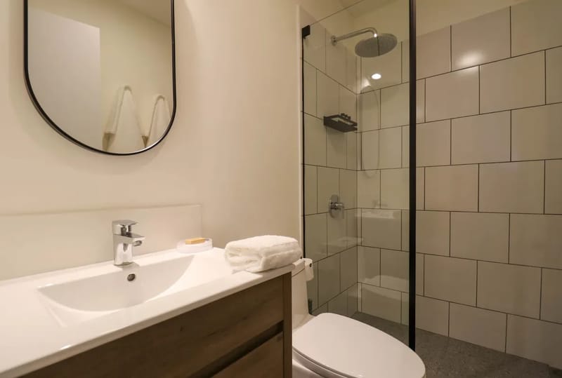 Upscale 2BR with Balcony in Miraflores
