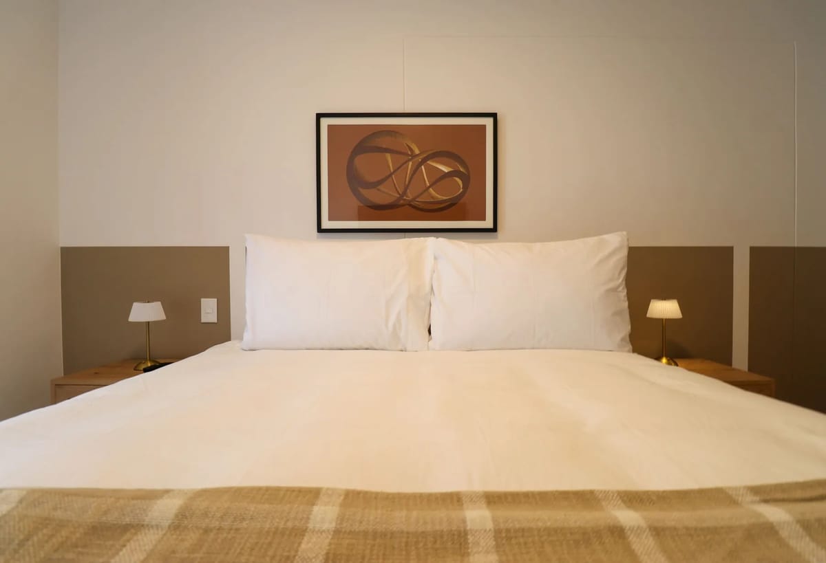 Upscale 2BR with Balcony in Miraflores