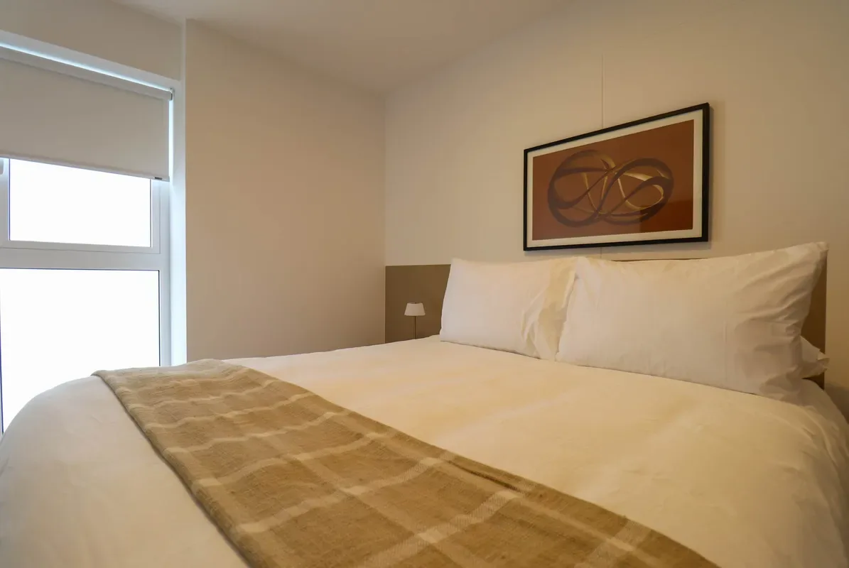 Upscale 2BR with Balcony in Miraflores