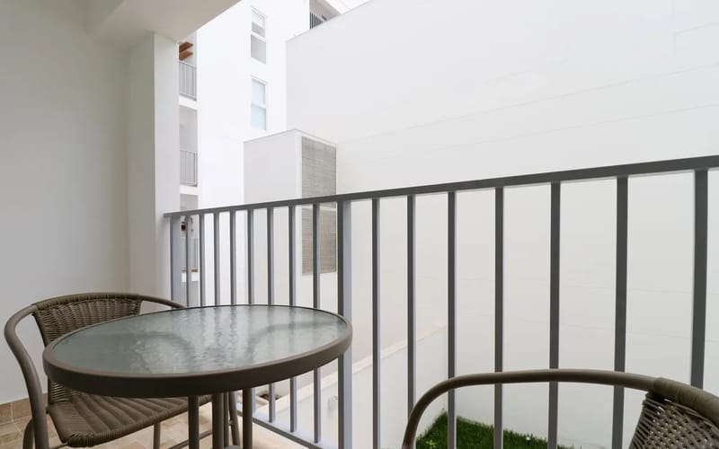 Upscale 2BR with Balcony in Miraflores