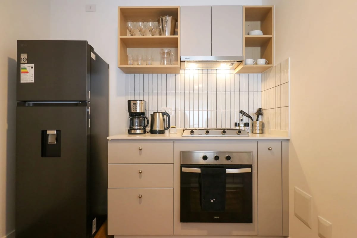 Upscale 2BR with Balcony in Miraflores