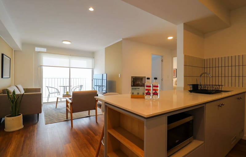 Upscale 2BR with Balcony in Miraflores