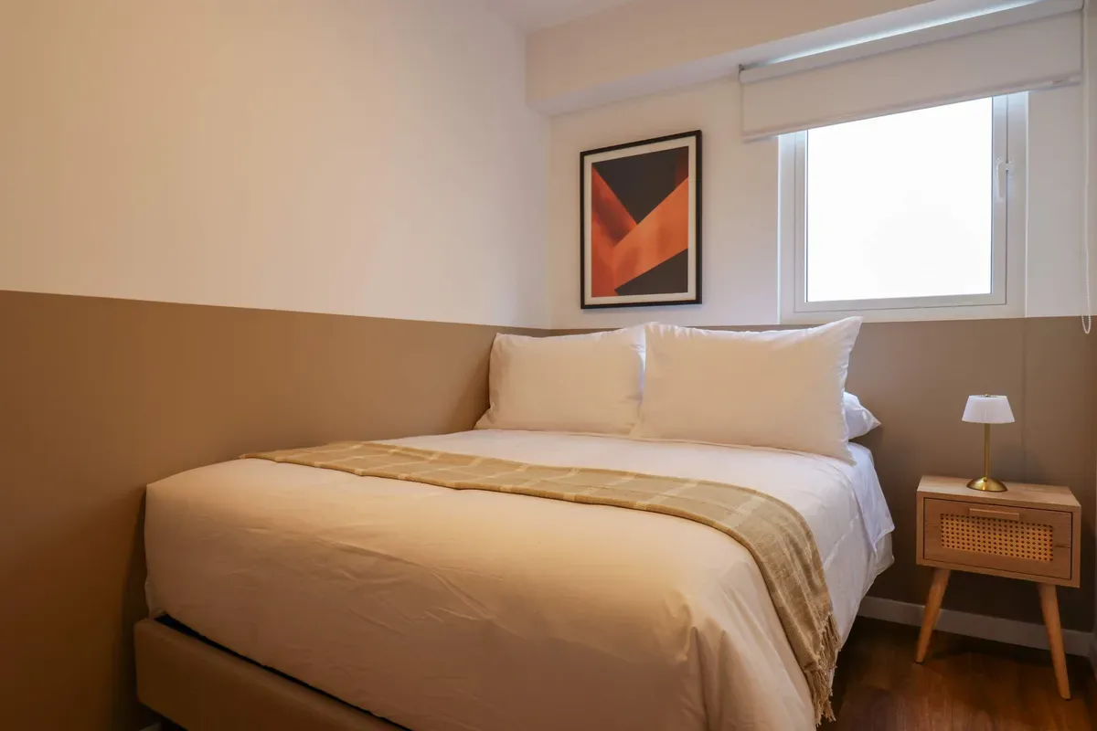 Upscale 2BR with Balcony in Miraflores