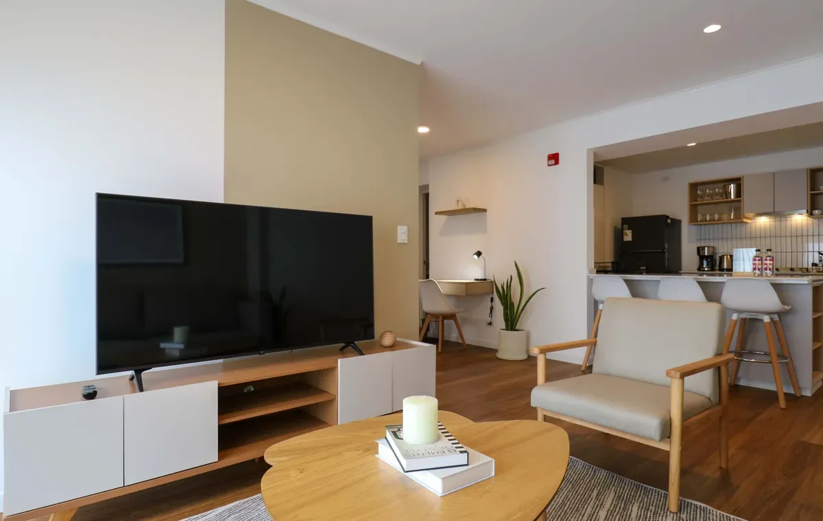 Upscale 2BR with Balcony in Miraflores
