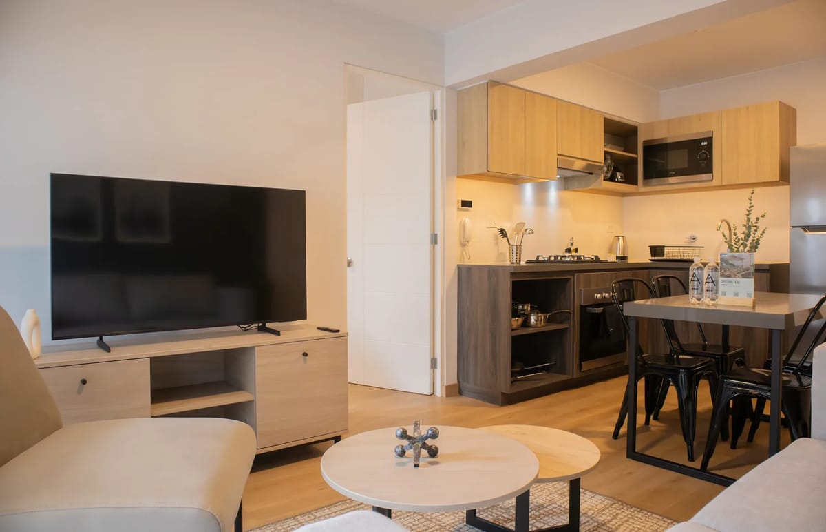 Peaceful 1BR w/ Perfect Balcony in Miraflores