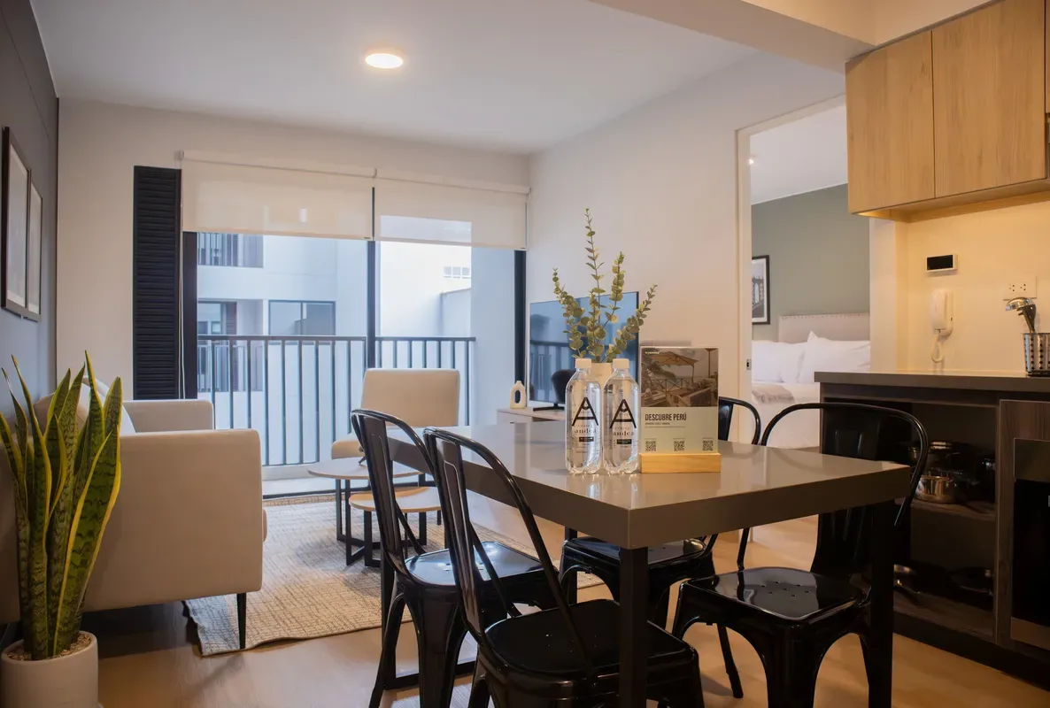 Peaceful 1BR w/ Perfect Balcony in Miraflores