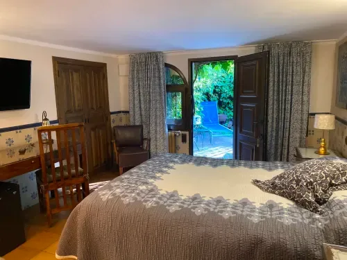 Hotel Rural Albamanjón