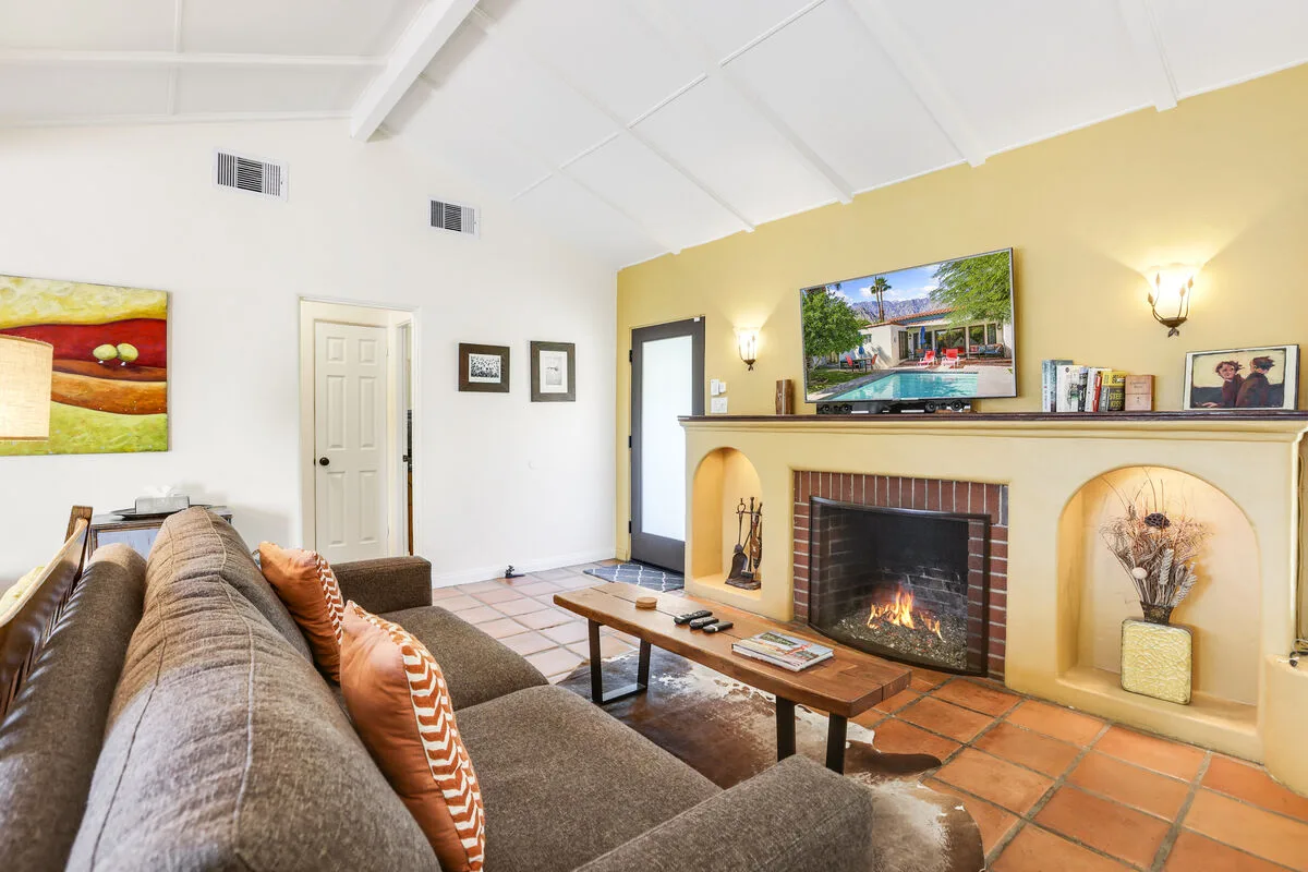Historic Palm Springs Oasis - 3039