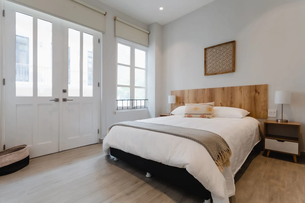 Upscale 1BR in Casco Antiguo w/ Balcony