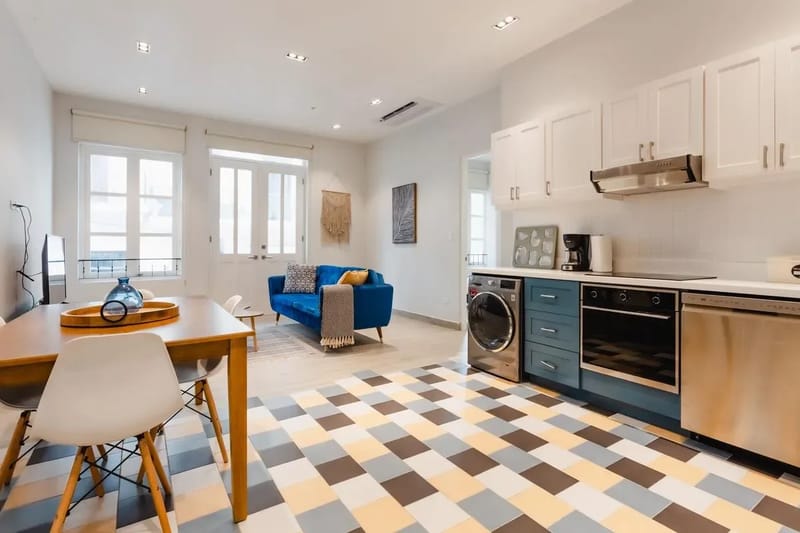Upscale 1BR in Casco Antiguo w/ Balcony