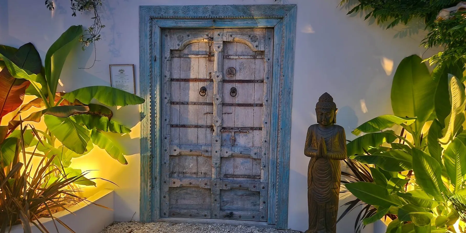 Entrance to Le Jardin des Portes