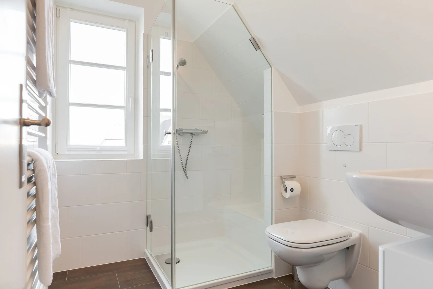 2-Raum-Appartement im OG und DG, ca. 43qm² Nutzfläche für bis zu 2 Personen.