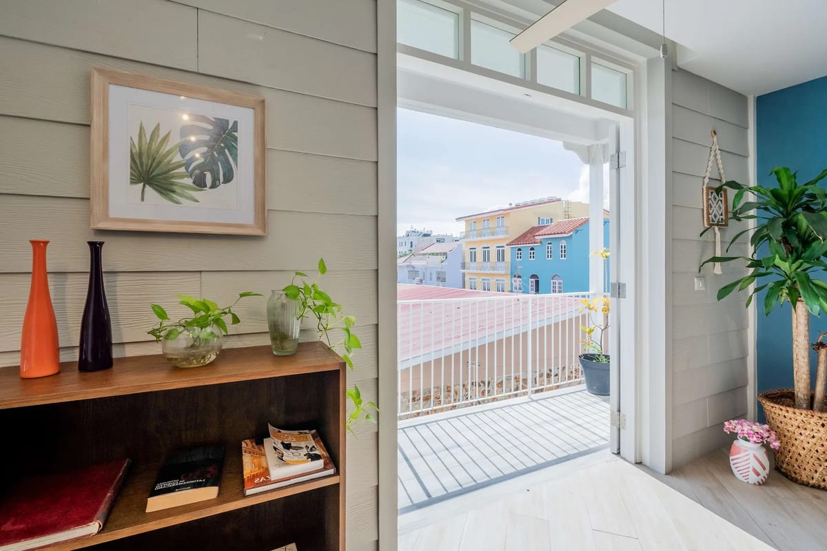 Charming 1BR in Casco Antiguo w/ Balcony