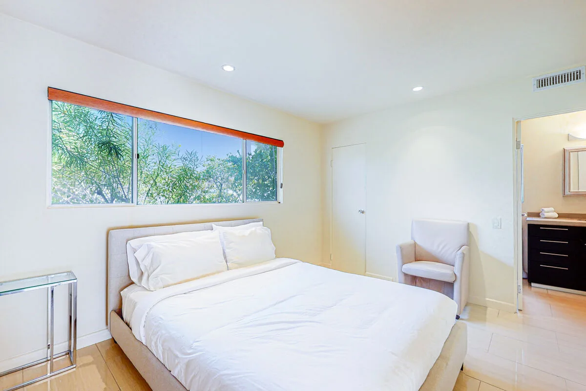 Panoramic Southridge Views Condo