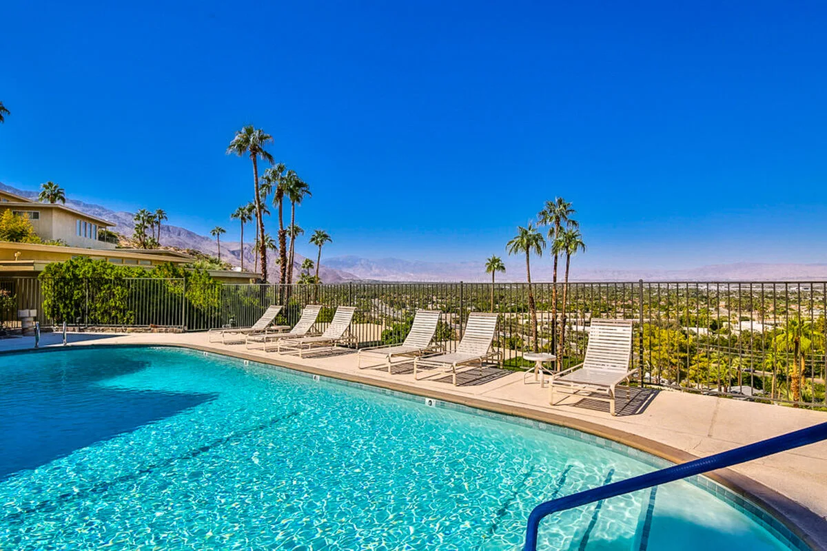 Panoramic Southridge Views Condo