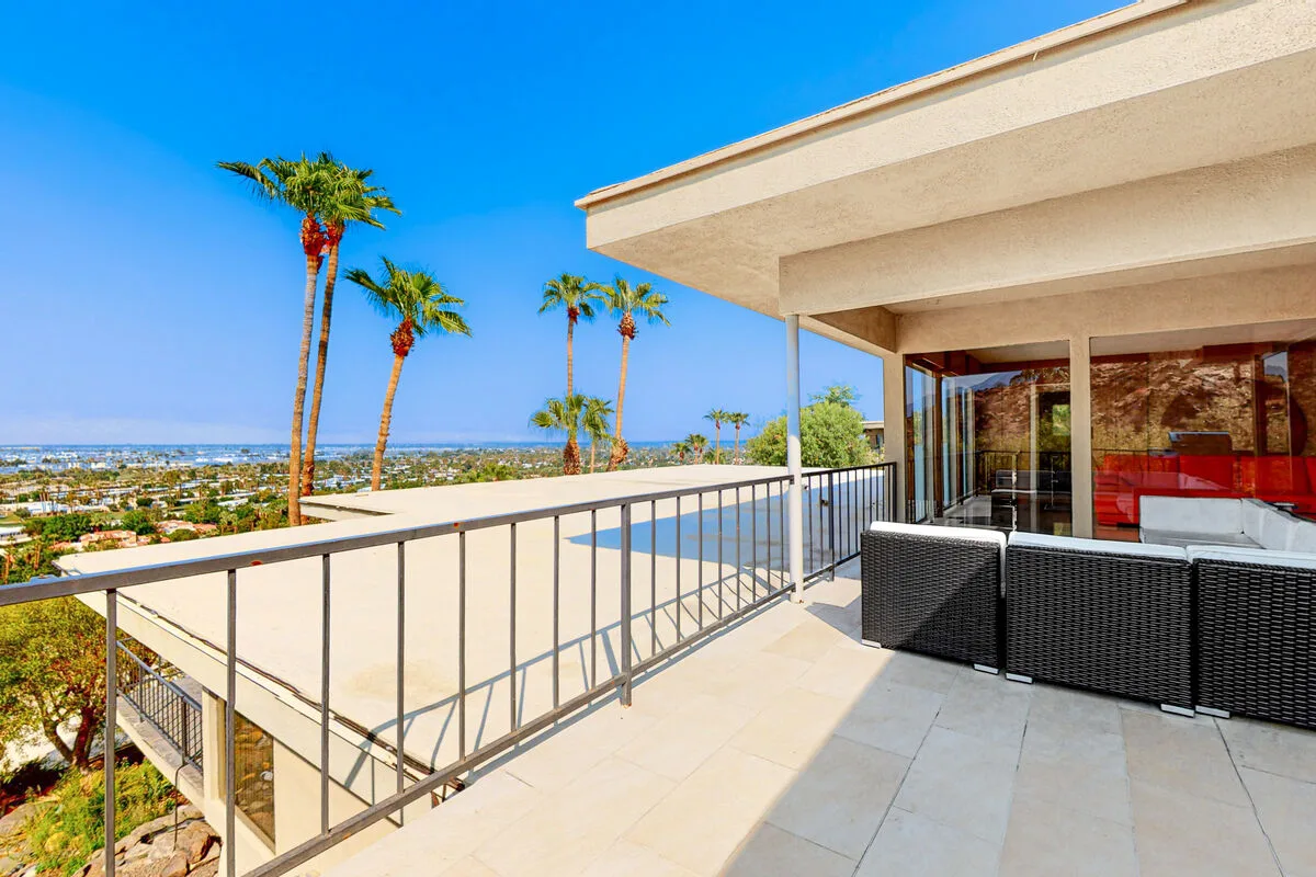 Panoramic Southridge Views Condo
