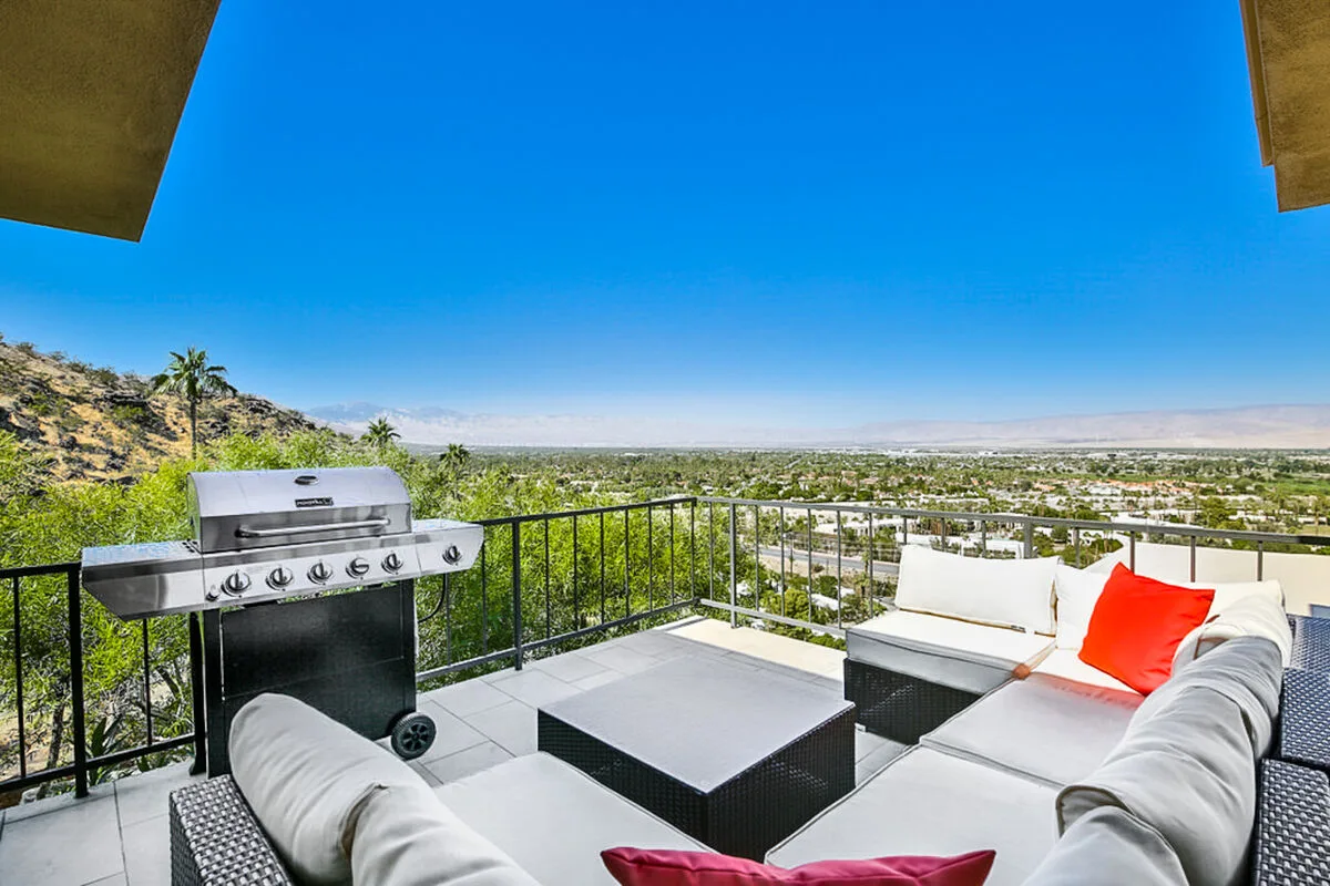 Panoramic Southridge Views Condo
