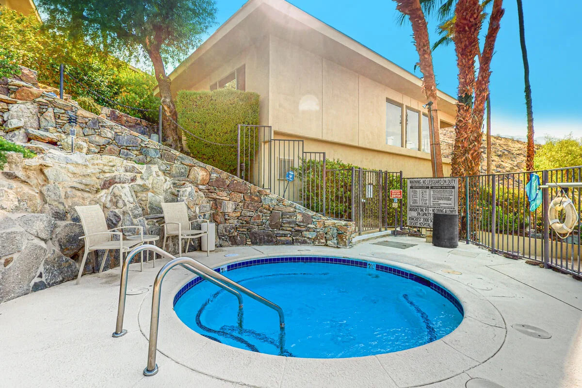 Panoramic Southridge Views Condo