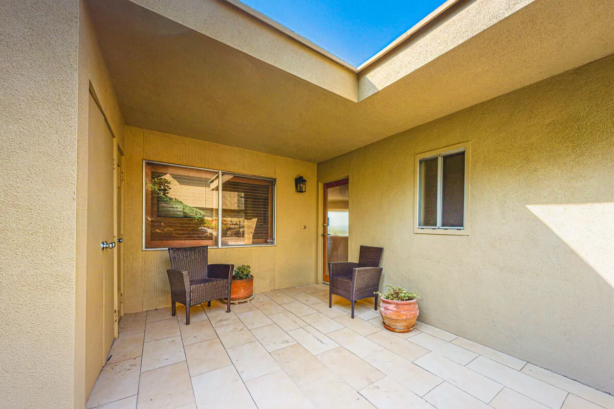 Panoramic Southridge Views Condo
