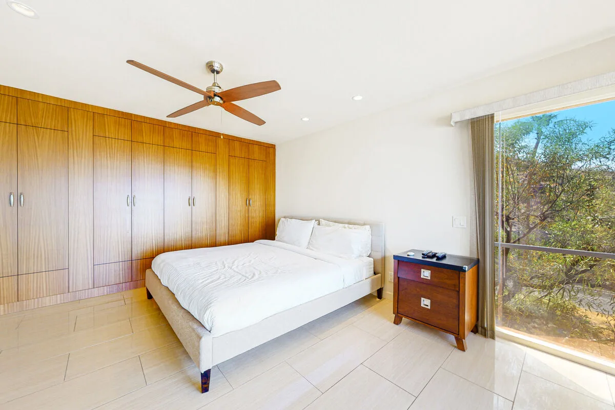Panoramic Southridge Views Condo
