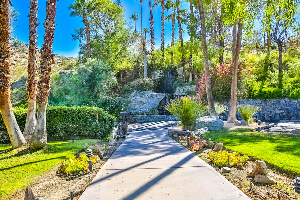 Panoramic Southridge Views Condo