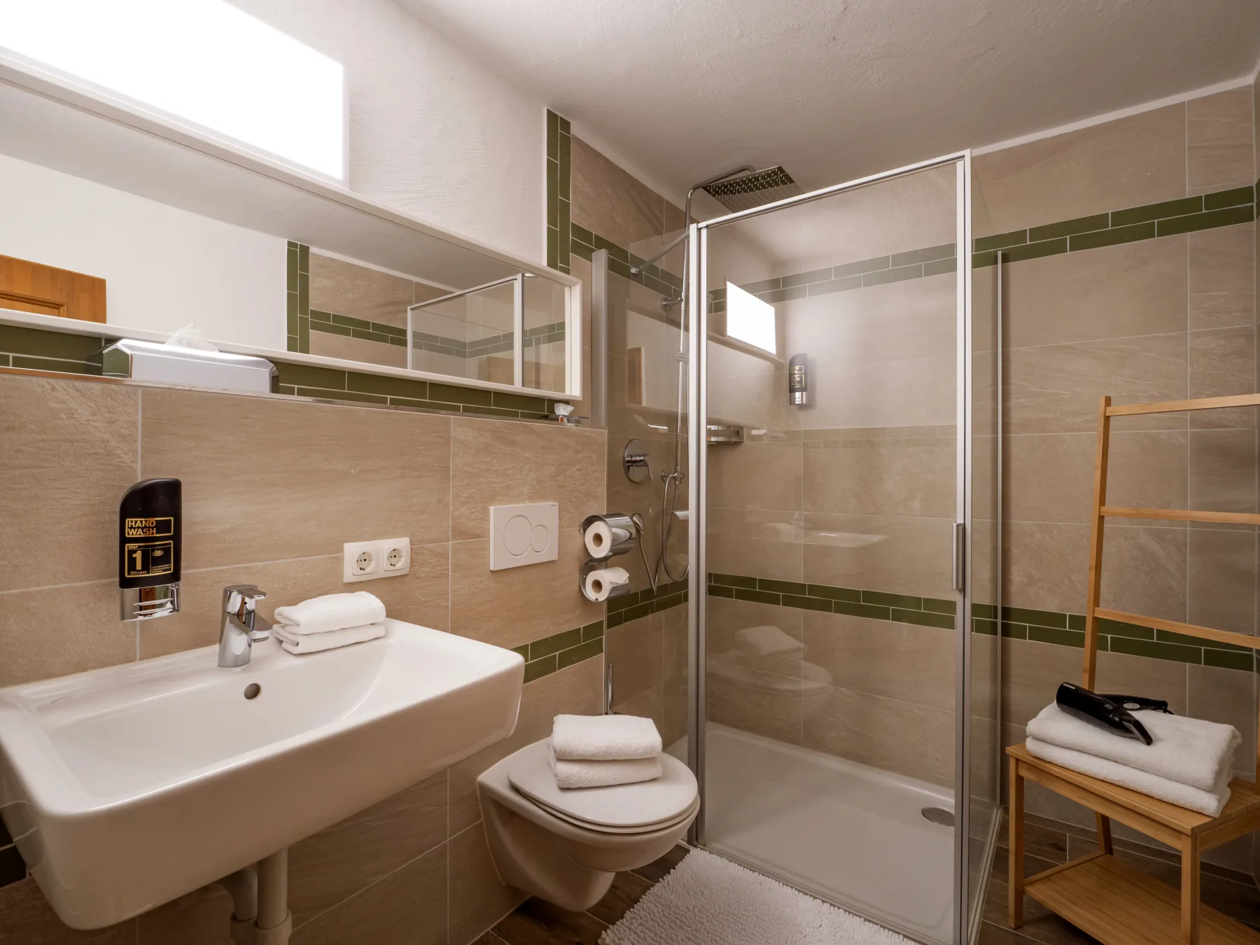 Habitación familiar con baño