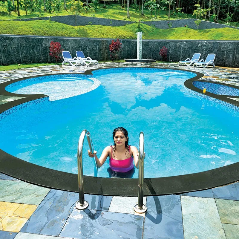 Cottage and pool
