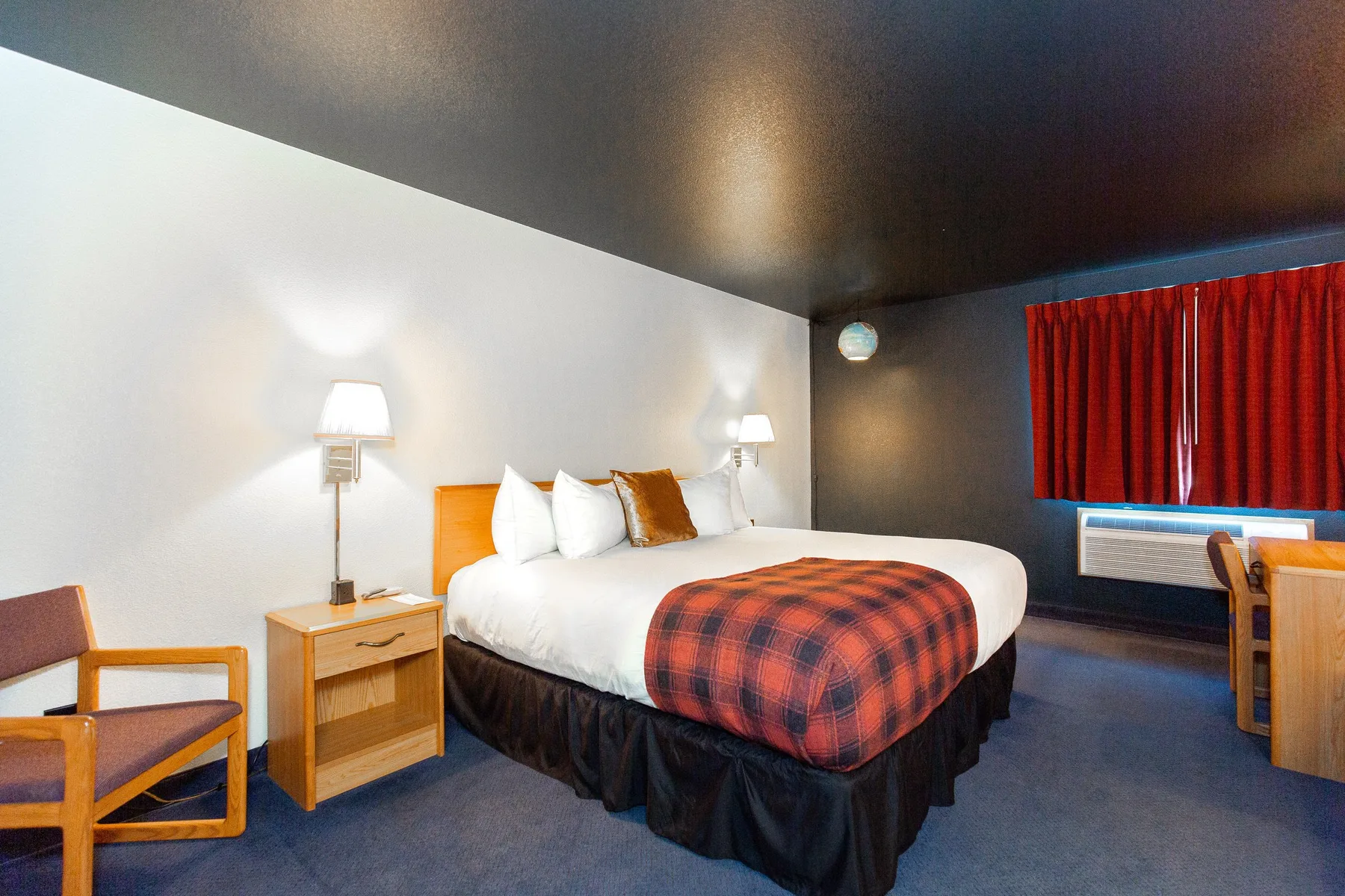 King Essential Room at the Edith Hotel