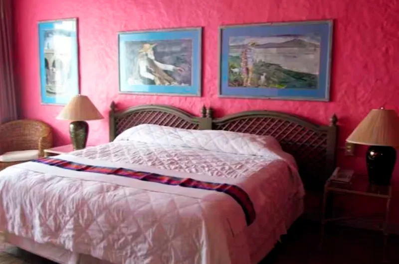 Suite interior