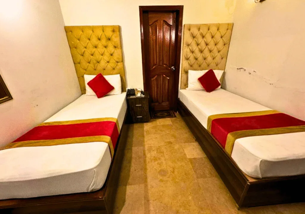Twin bedroom