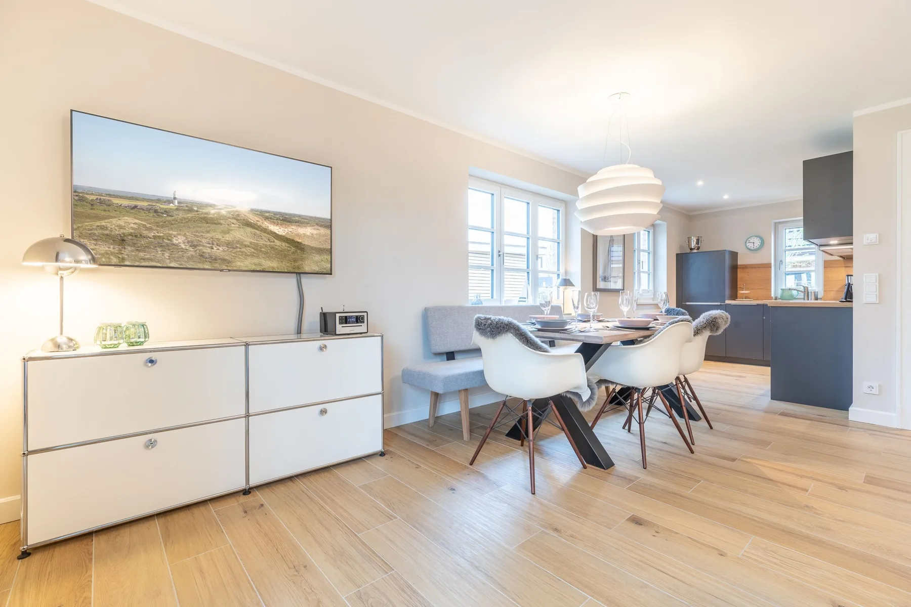 Hausteil mit ca. 144m² Nutzfläche im UG/EG/OG/DG für bis zu 7 Personen.