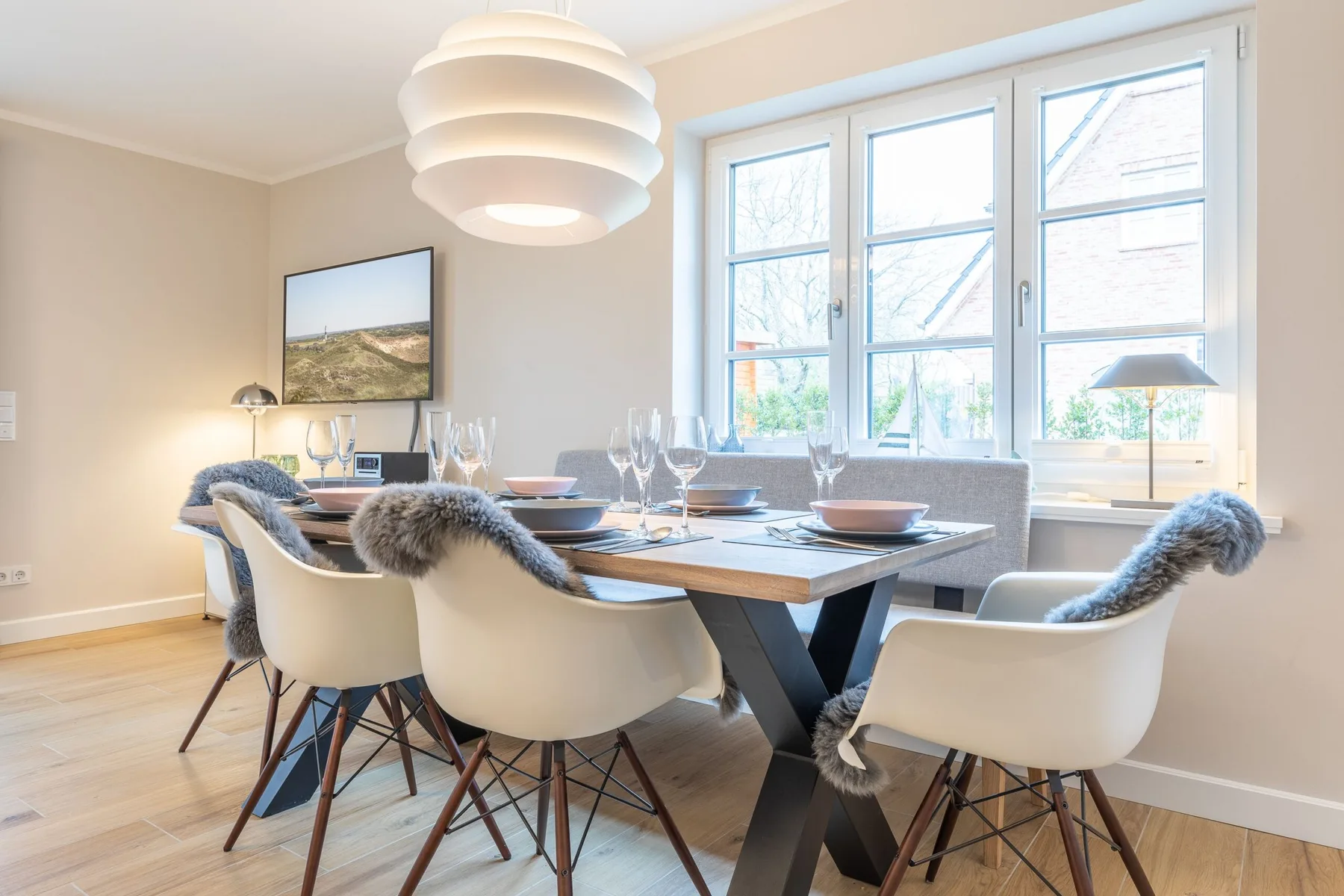 Hausteil mit ca. 144m² Nutzfläche im UG/EG/OG/DG für bis zu 7 Personen.